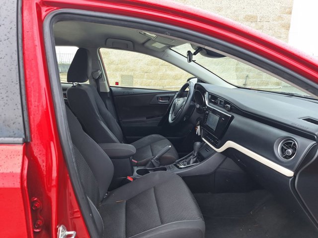 Used 2018 Toyota Corolla iM w/ Carpet Mat Package (TMS) image 19