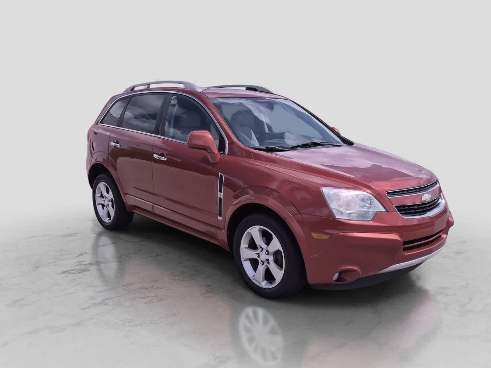 Used 2013 Chevrolet Captiva Sport LTZ FWD image 2