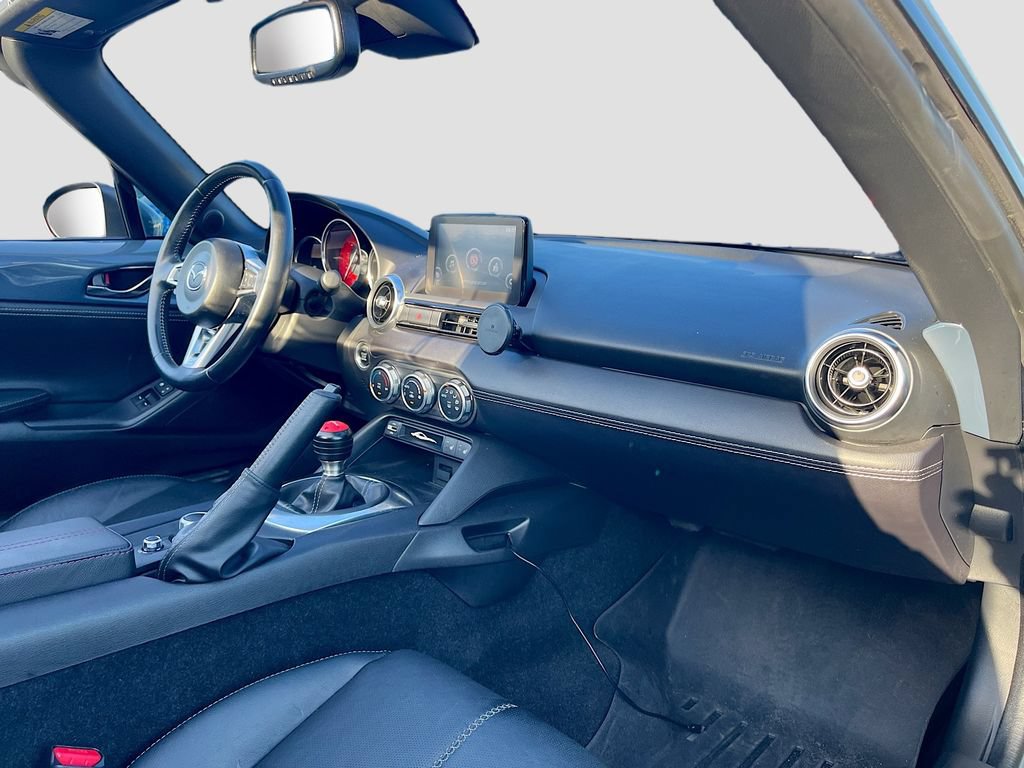 Used 2022 MAZDA MX-5 Miata RF Grand Touring RWD image 26