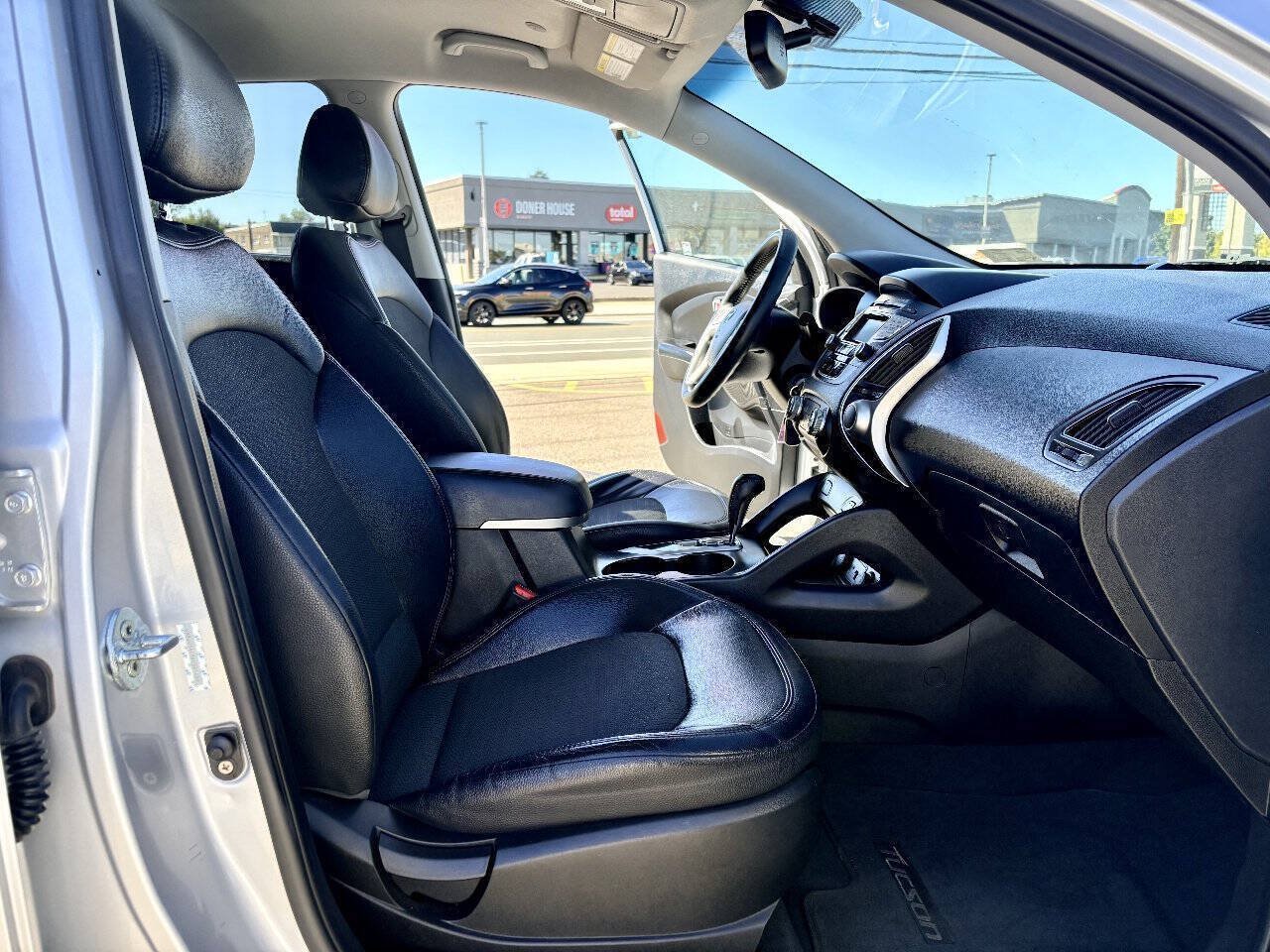 Used 2013 Hyundai Tucson GLS FWD image 31