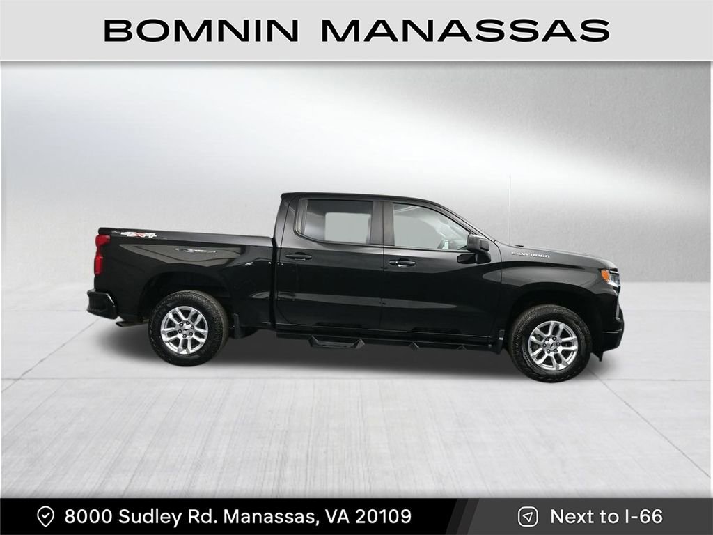 Used 2022 Chevrolet Silverado 1500 RST image 3