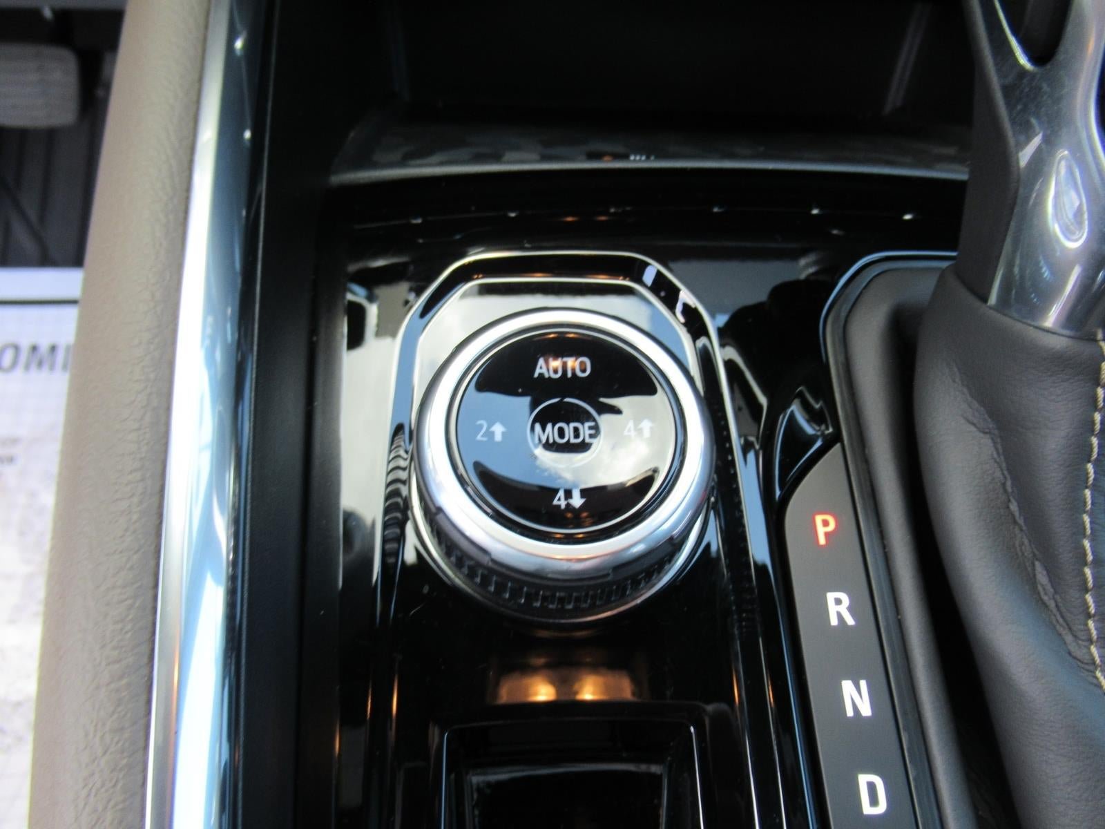 Used 2024 GMC Canyon Denali AWD/4WD image 23