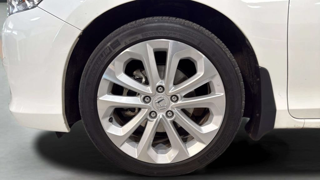 Used 2013 Honda Accord Touring image 35