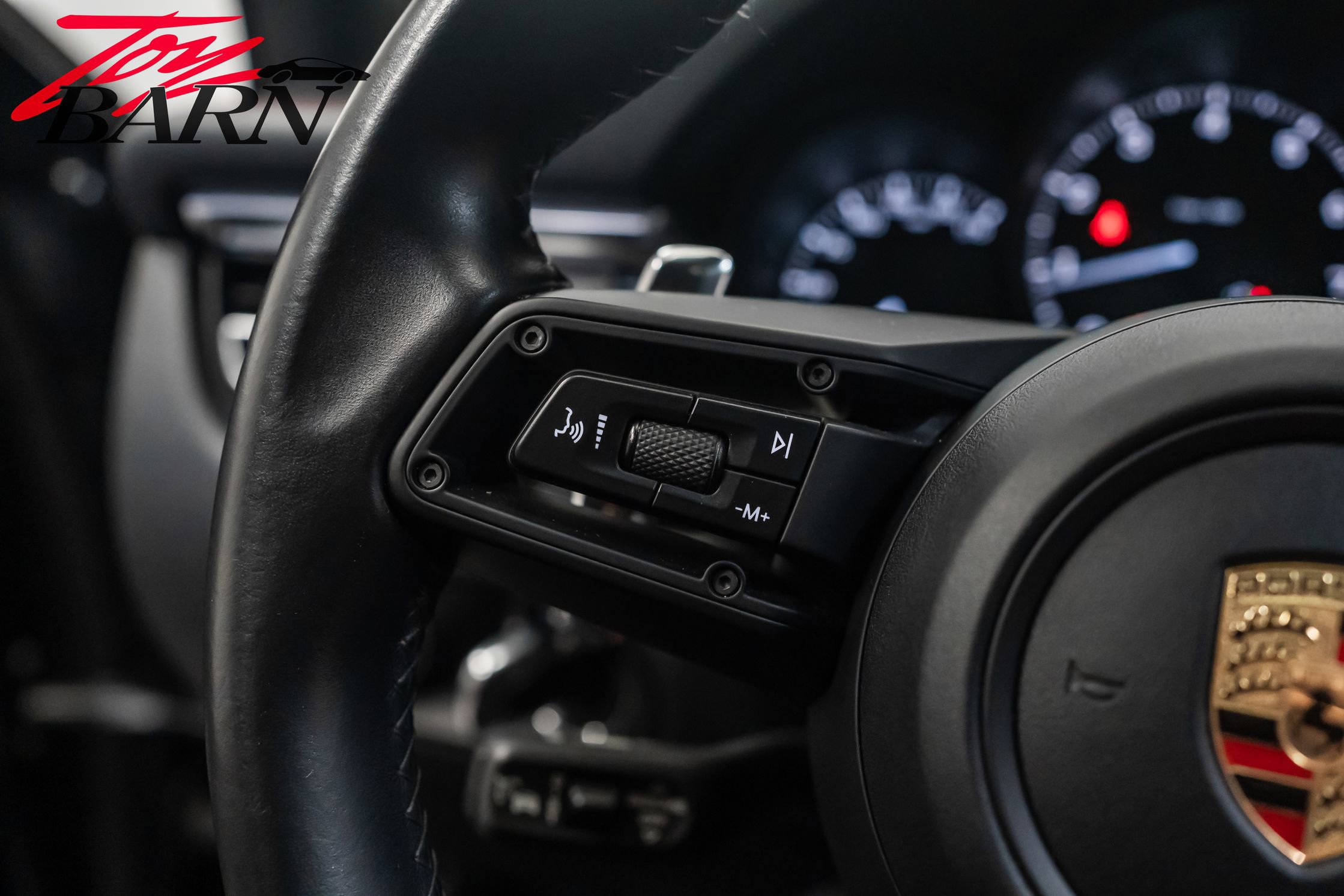 Used 2023 Porsche Macan image 28