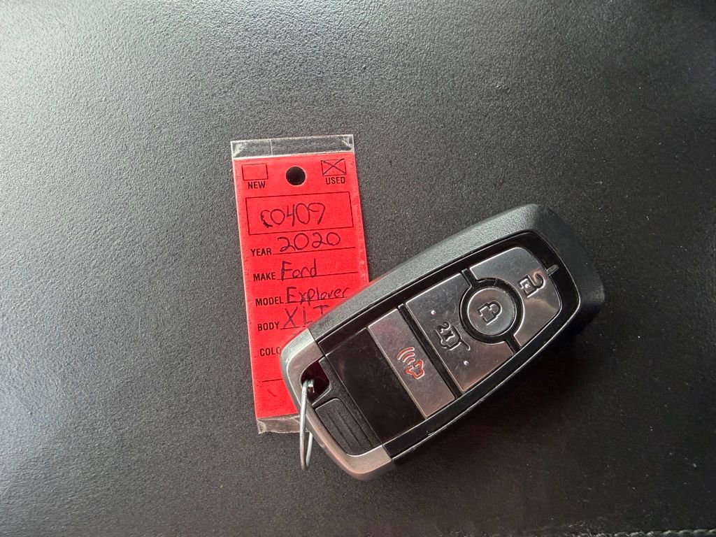 Used 2020 Ford Explorer XLT w/ Class III Trailer Tow Package image 37