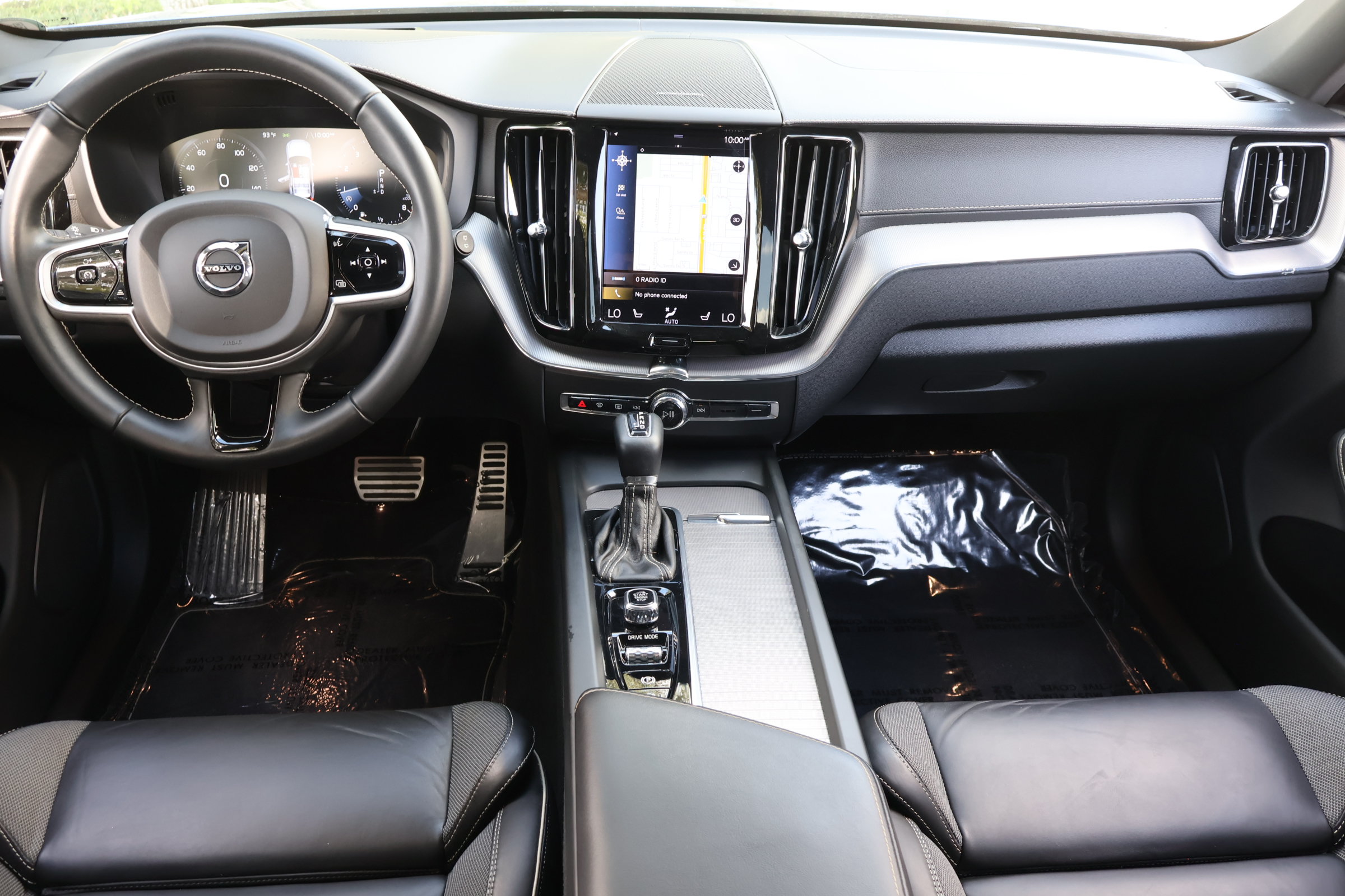 Used 2021 Volvo XC60 T6 R-Design w/ Advanced Package AWD/4WD image 17