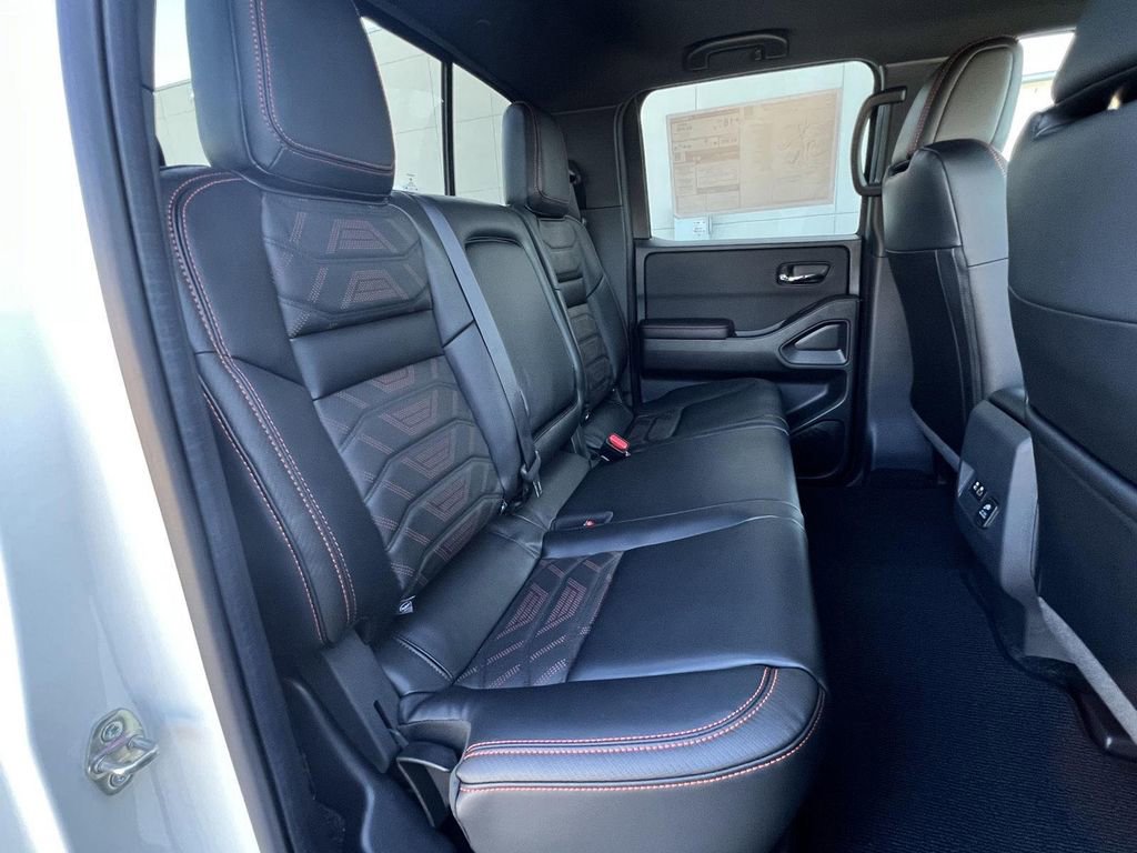 New 2025 Nissan Frontier PRO-4X w/ Pro Premium Package image 32