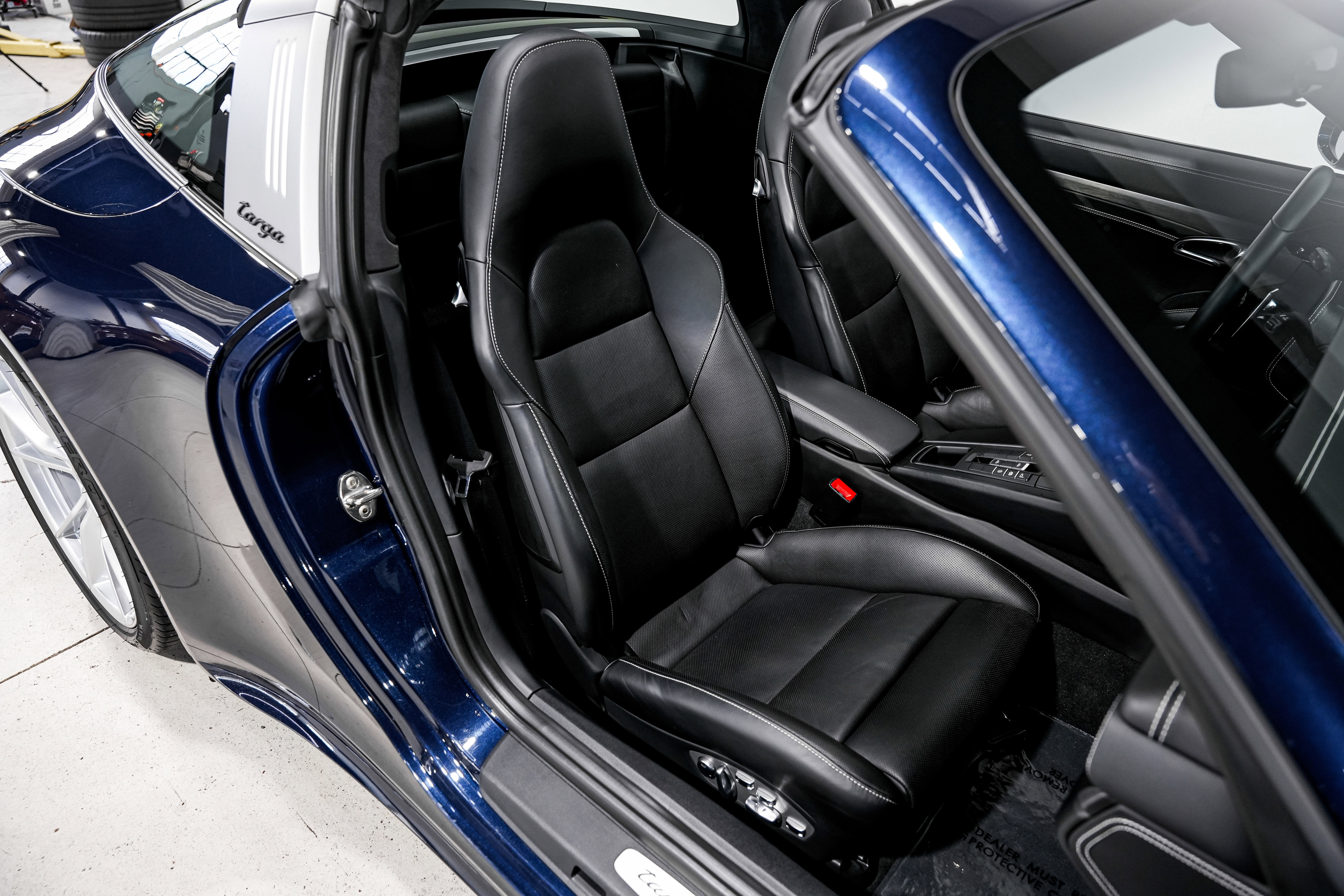 Used 2019 Porsche 911 Targa 4 GTS image 32