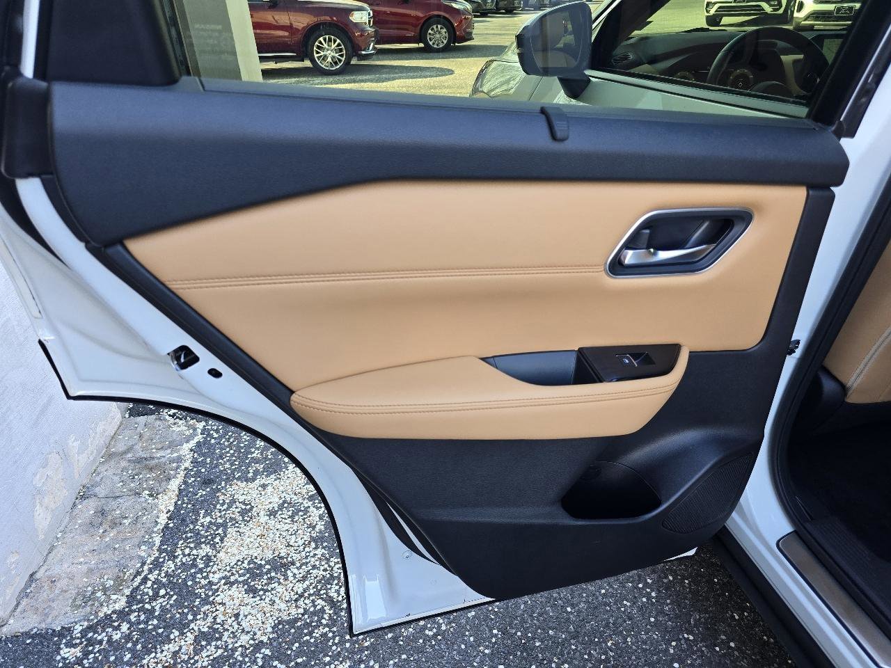 Used 2023 Nissan Rogue Platinum w/ Platinum Premium Package AWD/4WD image 15