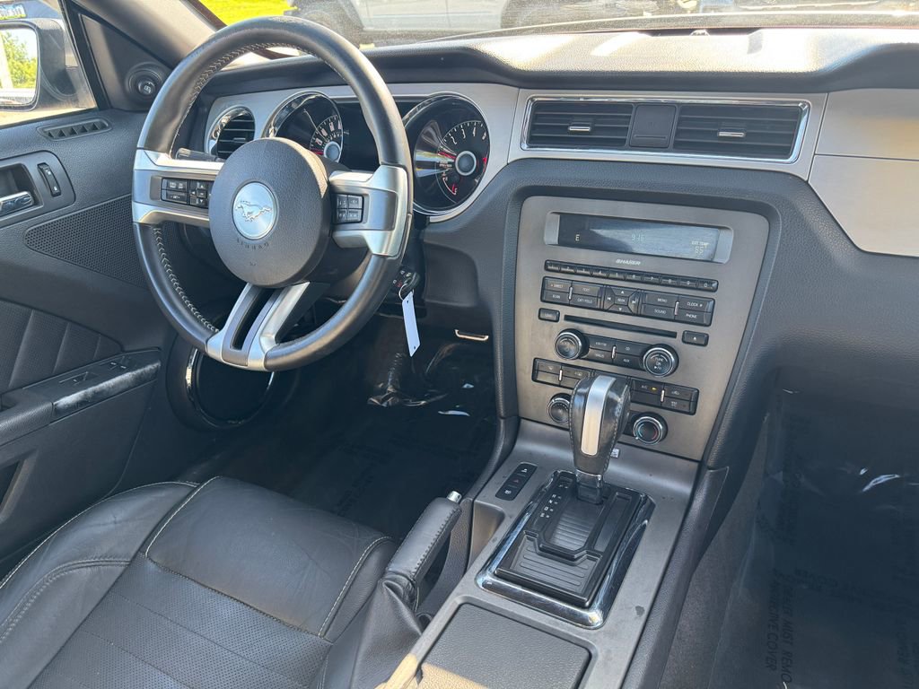 Used 2014 Ford Mustang Premium RWD image 21