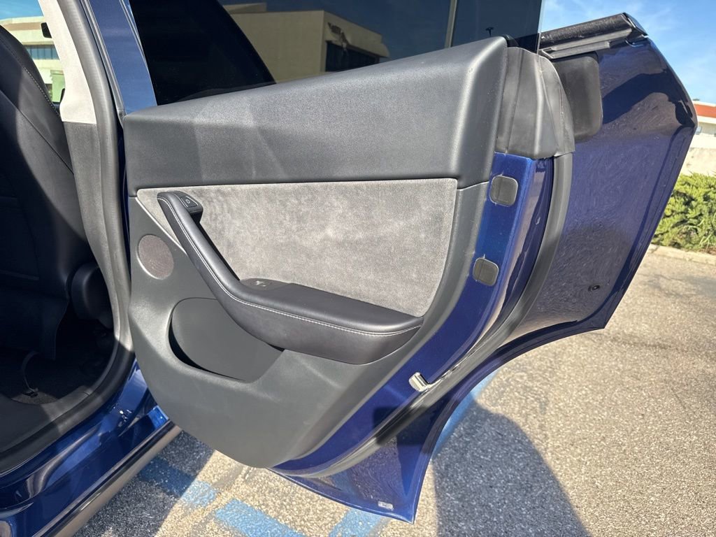 Used 2022 Tesla Model Y Performance image 29