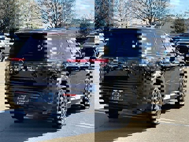 Used 2024 Nissan Pathfinder S image 4