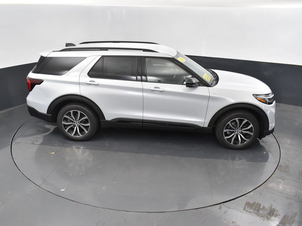 New 2026 Ford Explorer ST-Line image 38