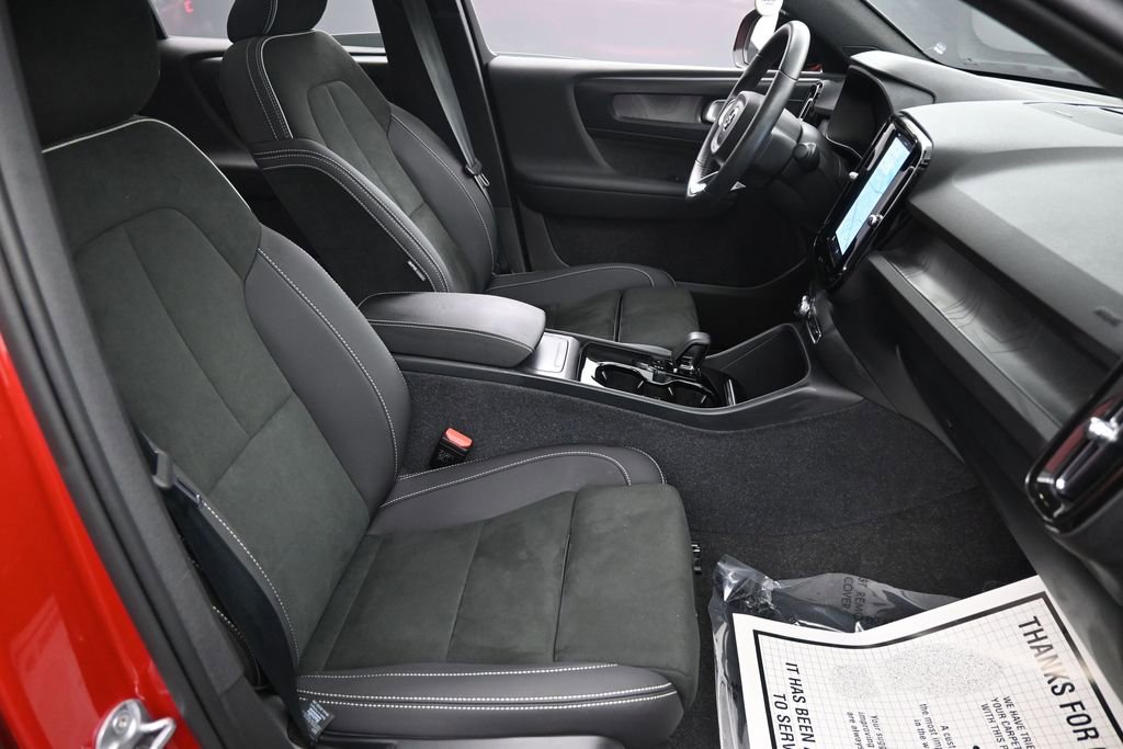 Used 2023 Volvo C40 P8 Recharge Ultimate AWD/4WD image 33