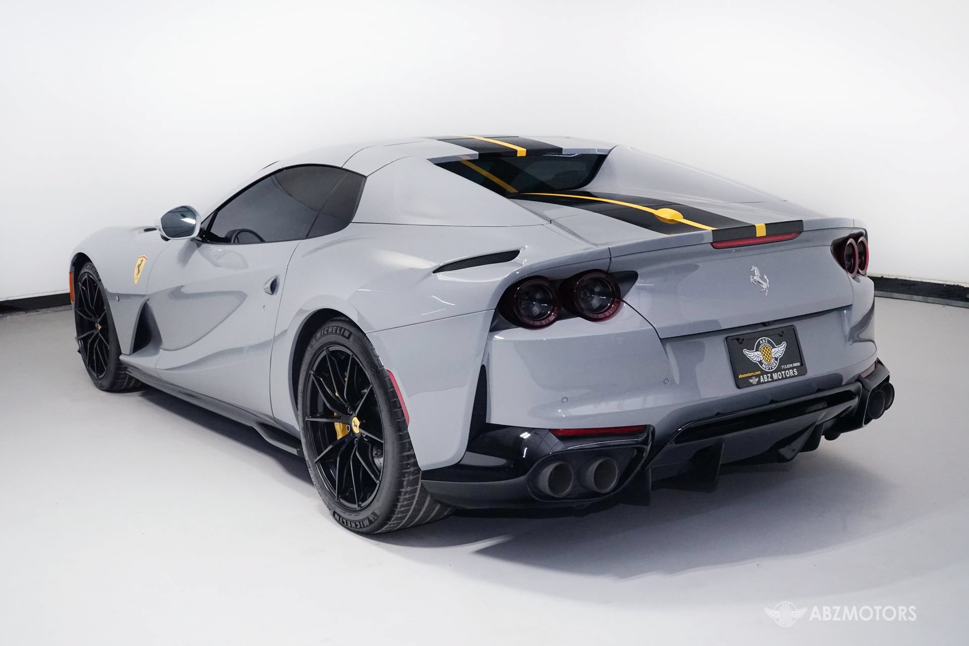 Used 2022 Ferrari 812 GTS RWD image 7