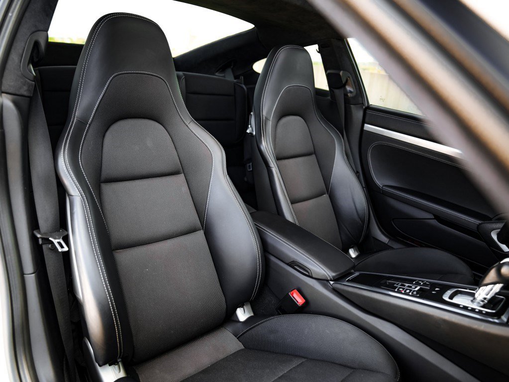 Used 2018 Porsche 911 Carrera image 28