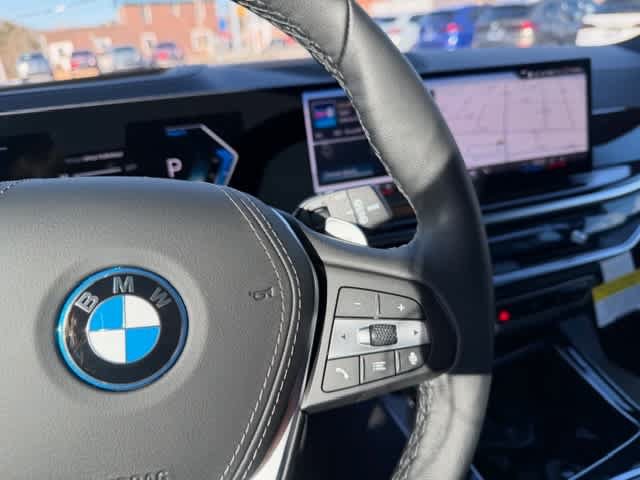 New 2026 BMW X5 xDrive50e w/ Premium Package AWD/4WD image 18