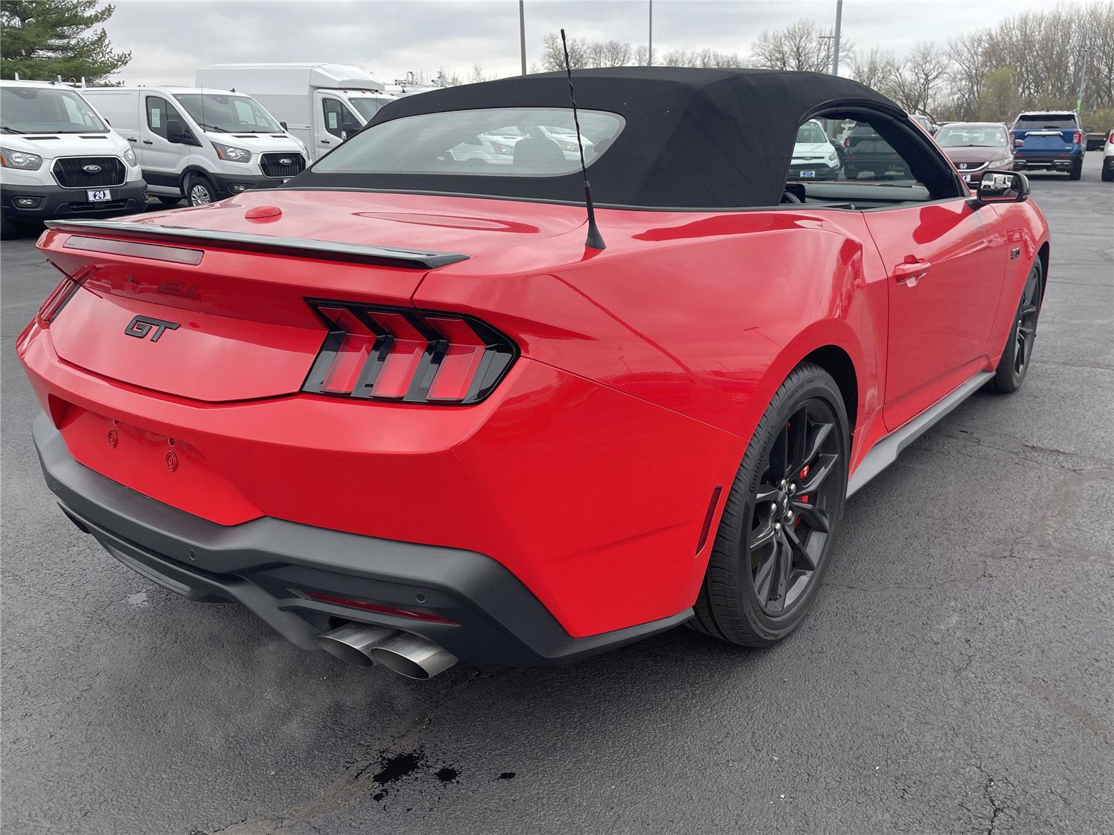 Used 2025 Ford Mustang GT Premium RWD image 5