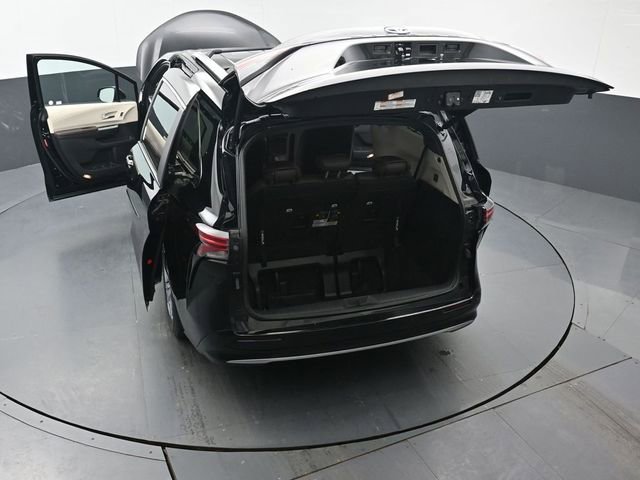 Certified 2024 Toyota Sienna Platinum image 59