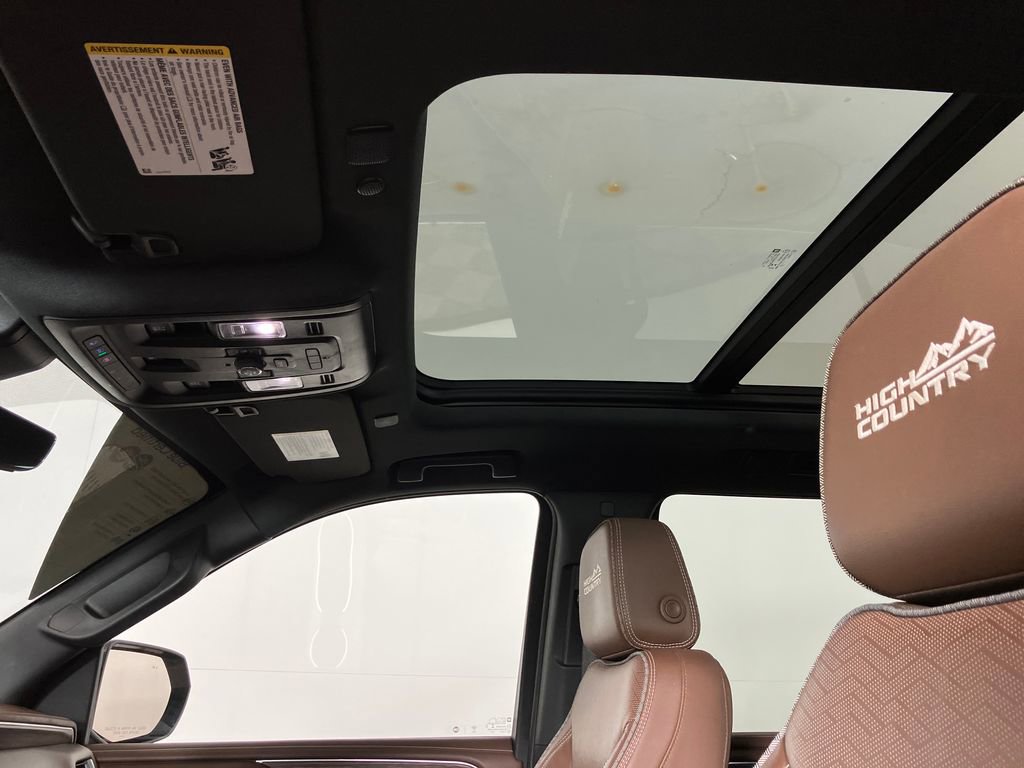 Used 2021 Chevrolet Tahoe High Country w/ Premium Package image 36