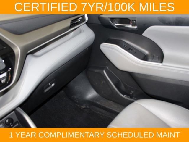 Used 2022 Toyota Highlander XLE FWD image 14