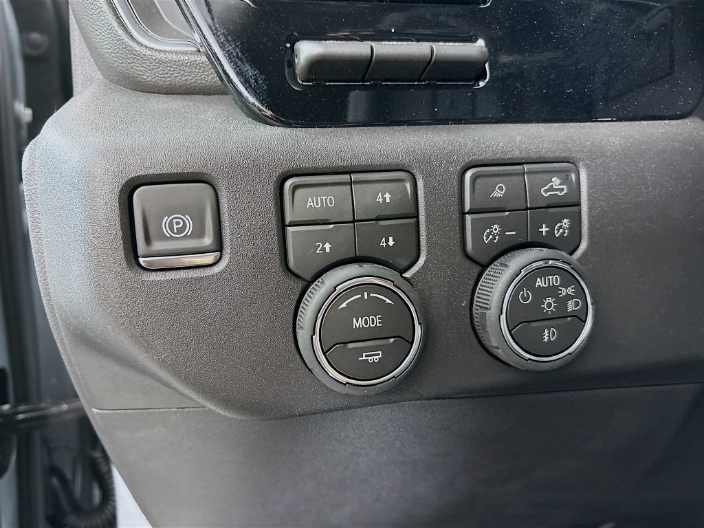 New 2026 Chevrolet Silverado 1500 LTZ w/ LTZ Premium Package AWD/4WD image 10