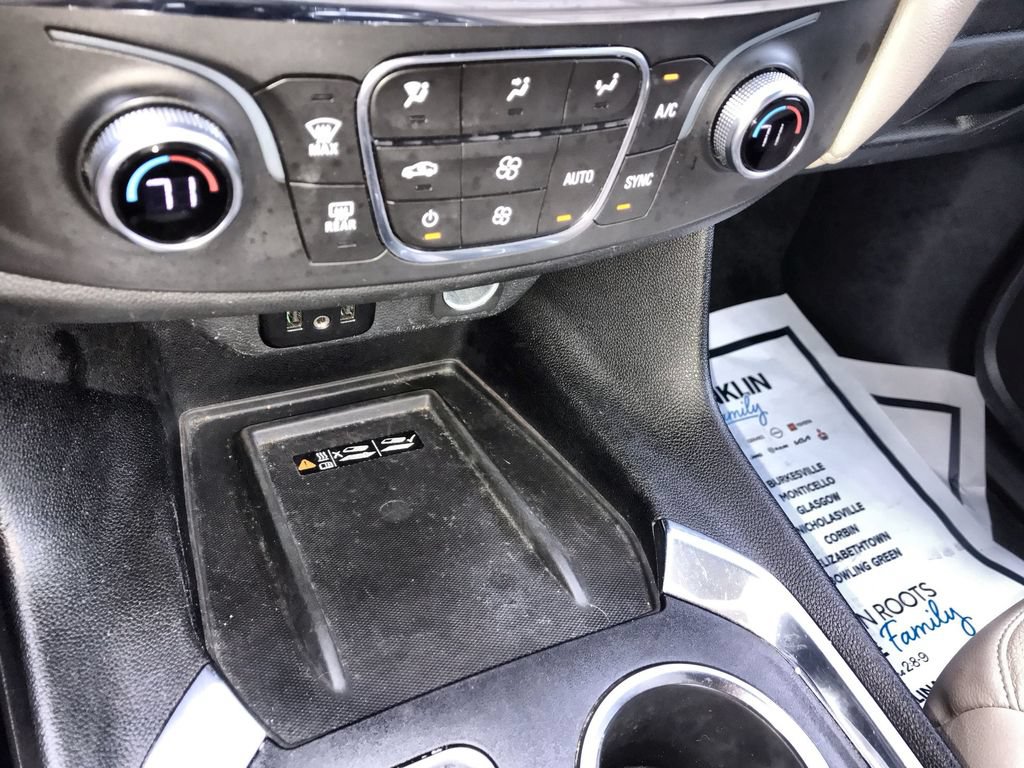 Used 2023 Chevrolet Traverse LT w/ LPO, Floor Liner Package FWD image 17