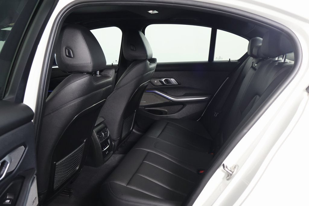 Used 2021 BMW M340i RWD image 11
