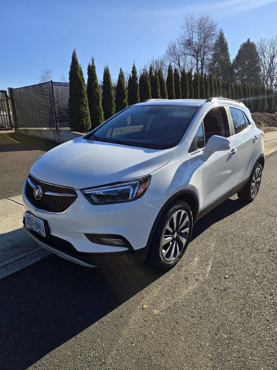 Used 2020 Buick Encore Essence image 1