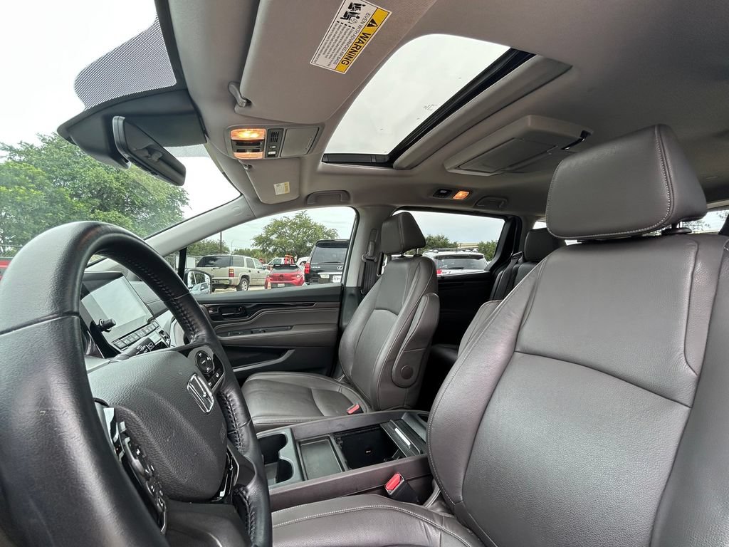 Used 2023 Honda Odyssey Touring image 12