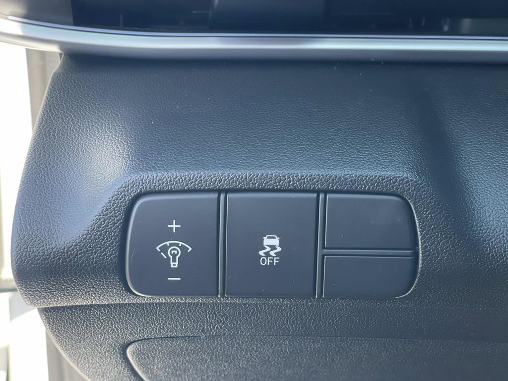 Certified 2024 Hyundai Elantra SEL w/ Convenience Package image 20