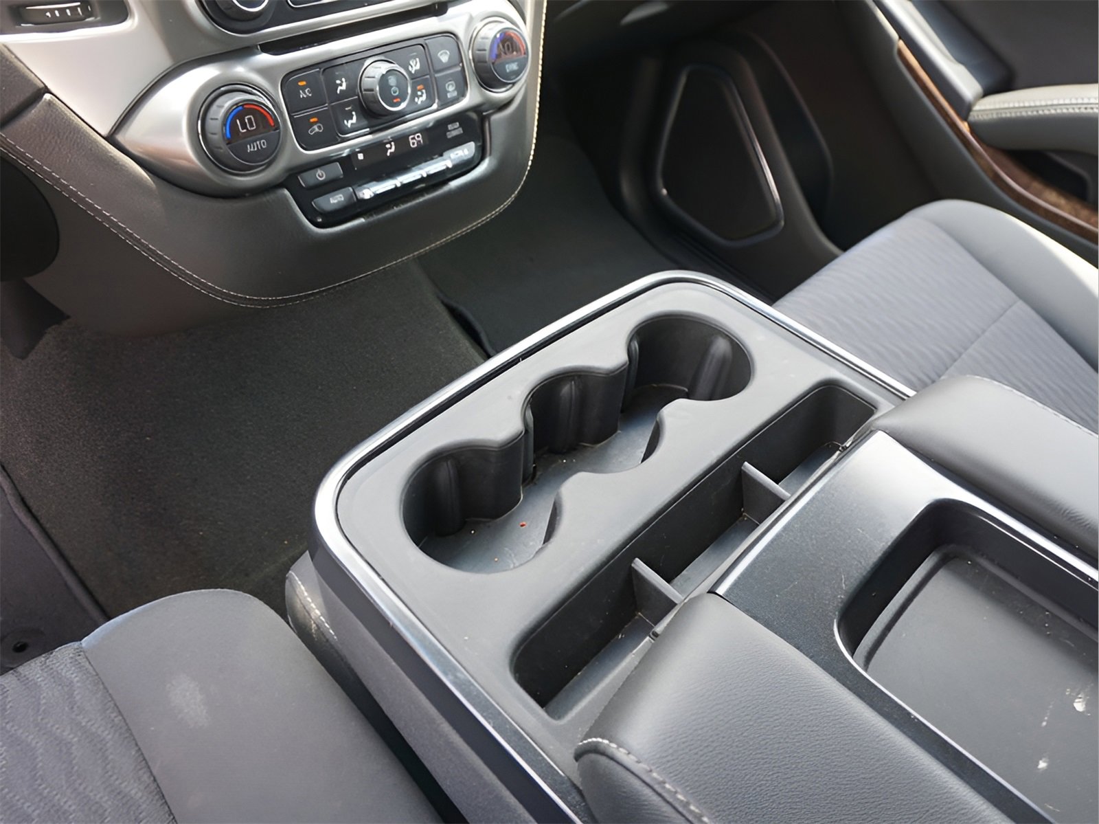 Used 2018 Chevrolet Tahoe LS image 26