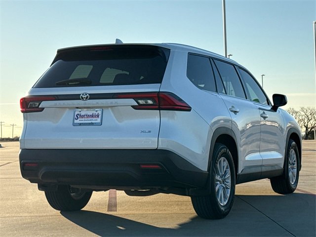 Used 2024 Toyota Grand Highlander XLE image 8