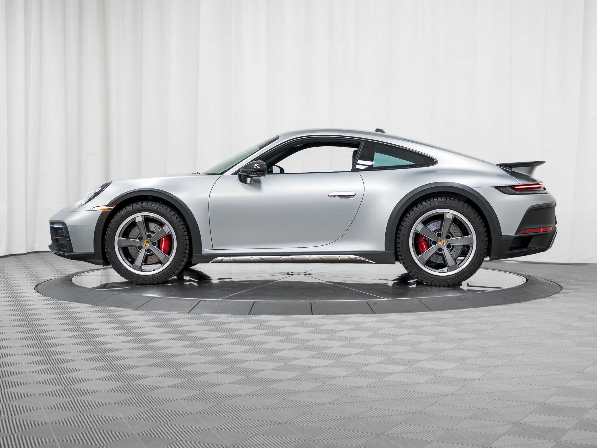 Certified 2024 Porsche 911 Dakar AWD/4WD image 36