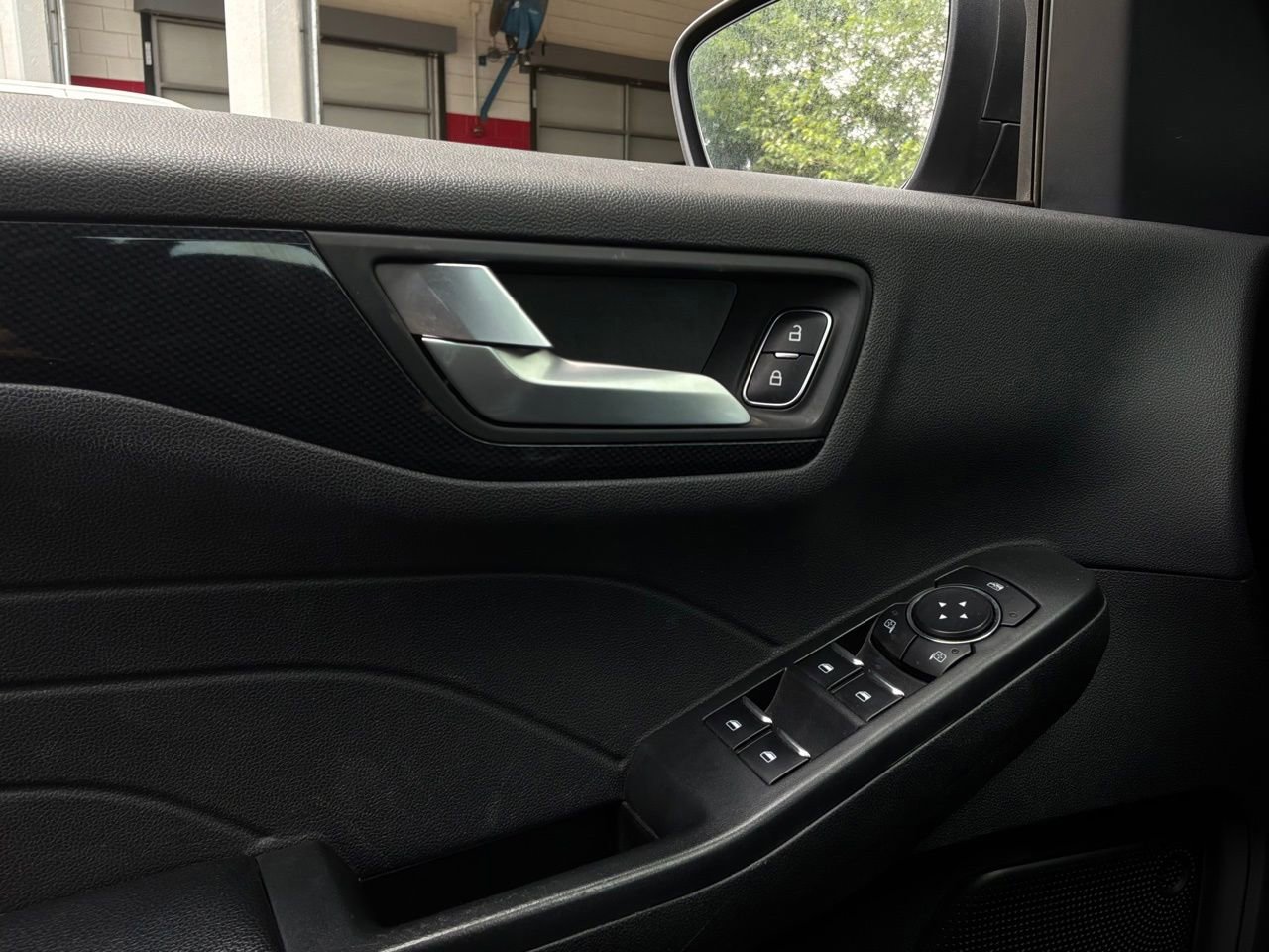 Used 2023 Ford Escape ST-Line FWD image 21