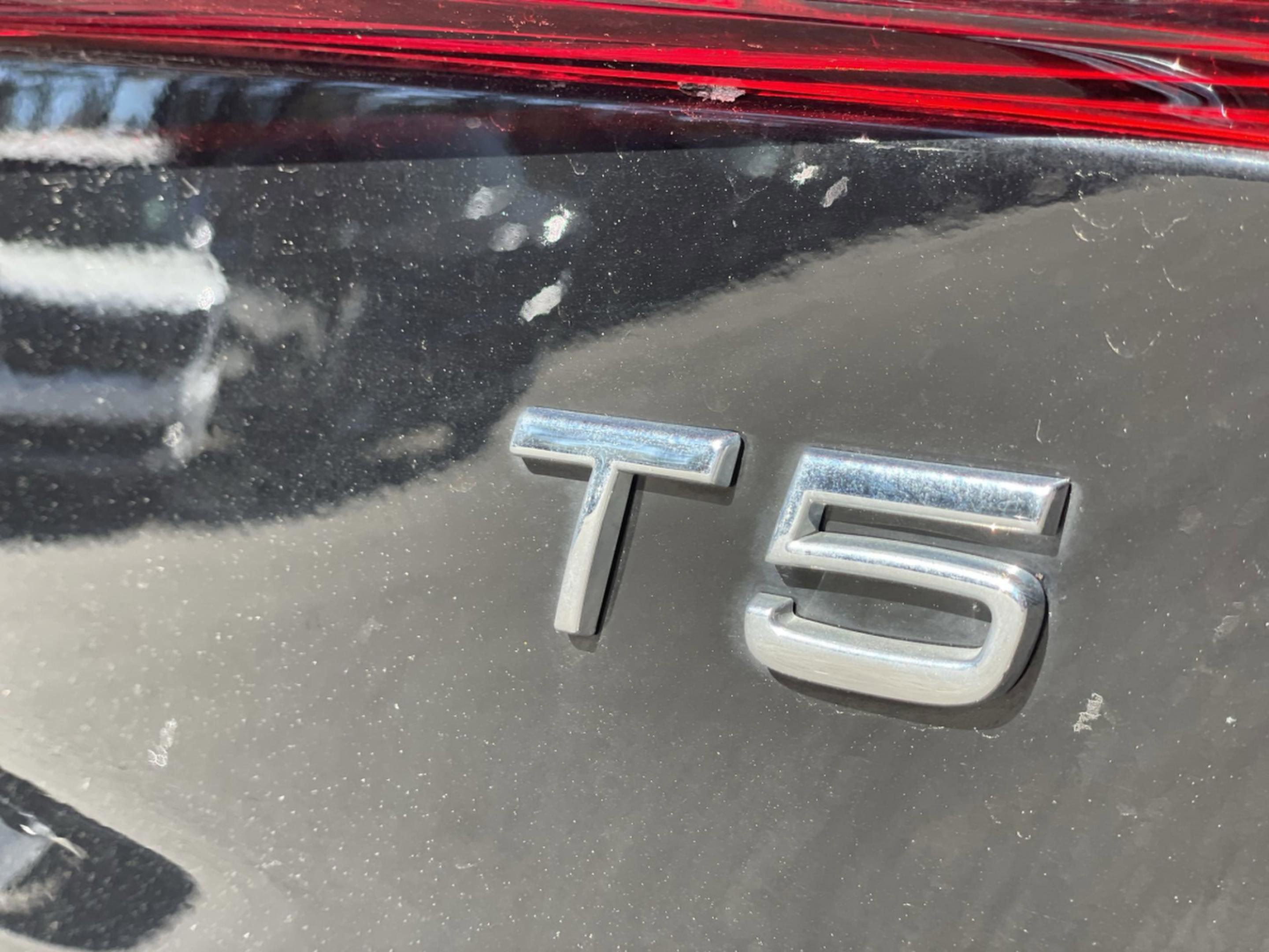 Used 2021 Volvo S60 T5 Momentum w/ Protection Package Premier image 30