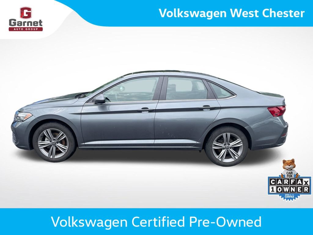 Certified 2024 Volkswagen Jetta SE w/ Panoramic Sunroof Package FWD image 2