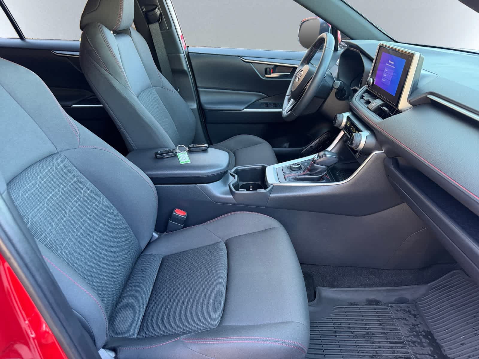 Used 2024 Toyota RAV4 SE w/ Weather & Moonroof Package AWD/4WD image 20