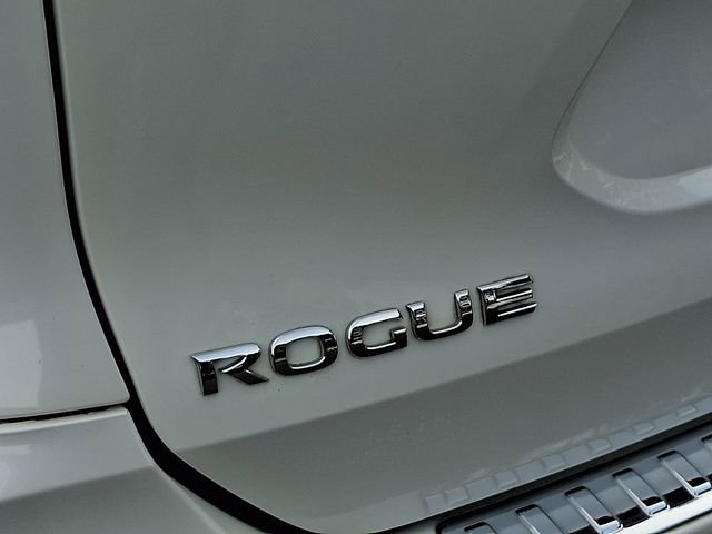 Used 2017 Nissan Rogue SL image 33