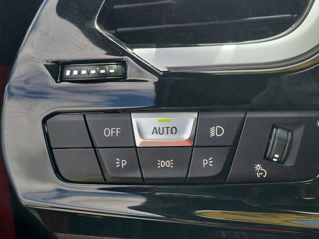Used 2020 BMW Z4 sDrive30i w/ M Sport Package image 9