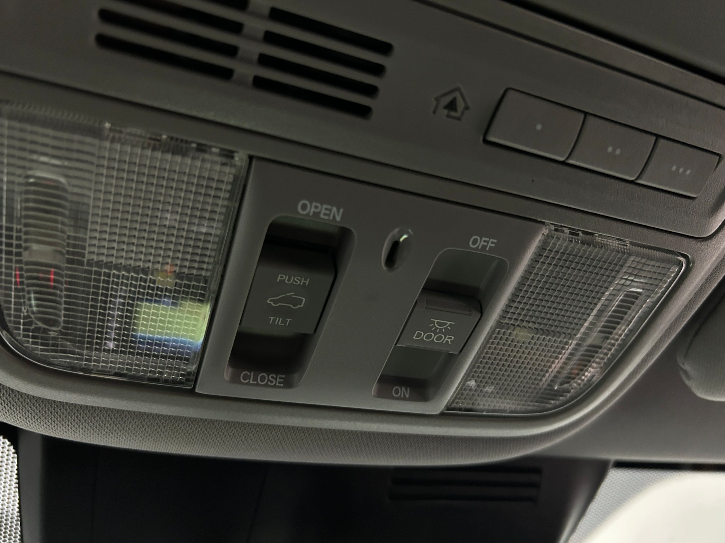 Used 2018 Honda CR-V Touring image 26
