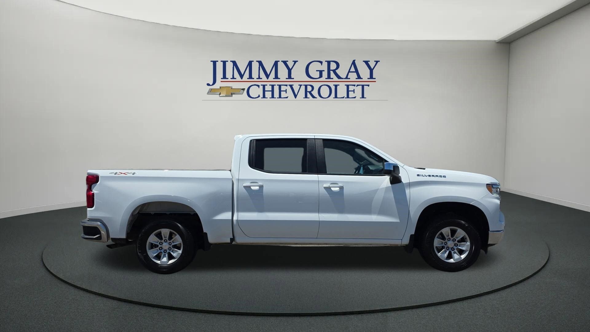 Used 2025 Chevrolet Silverado 1500 LT AWD/4WD image 6