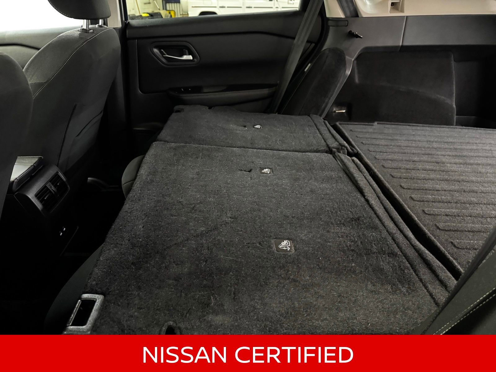 Certified 2025 Nissan Rogue SV AWD/4WD image 34