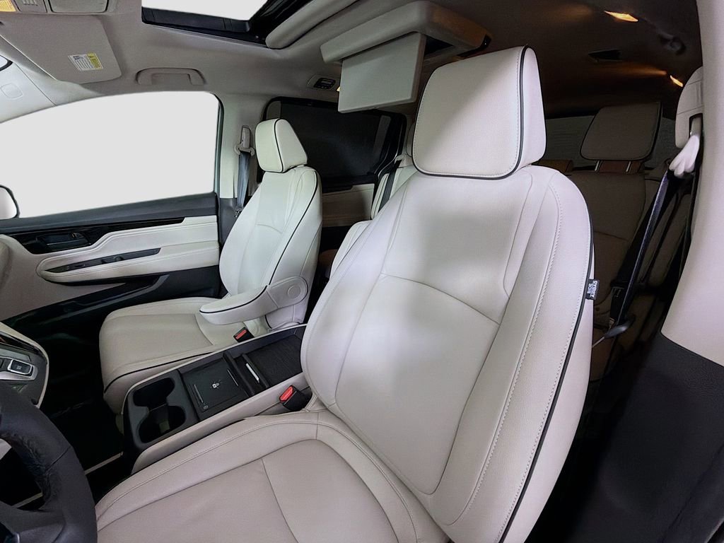 Used 2026 Honda Odyssey Touring image 13