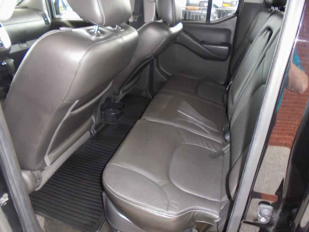 Used 2014 Nissan Frontier PRO-4X w/ Pro-4x Luxury Package image 9