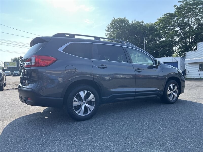 Used 2019 Subaru Ascent Premium AWD/4WD image 4