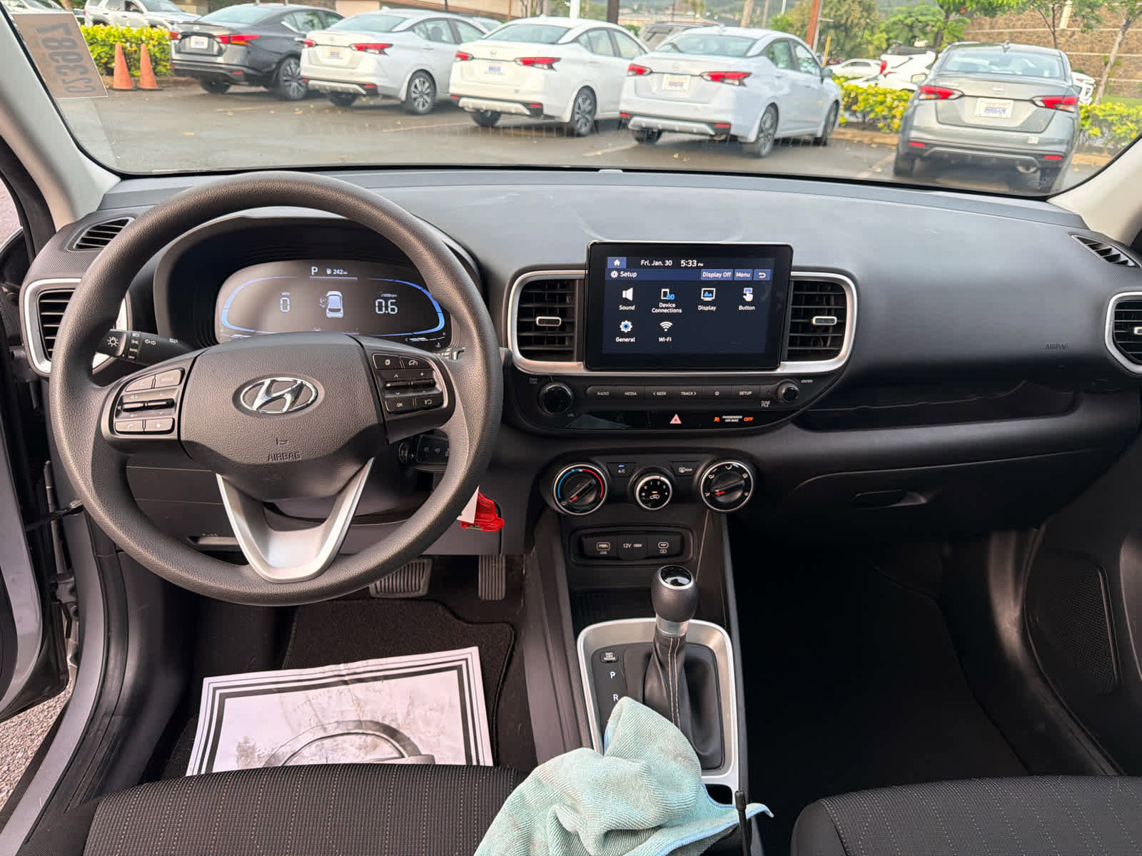 Used 2024 Hyundai Venue SE image 10