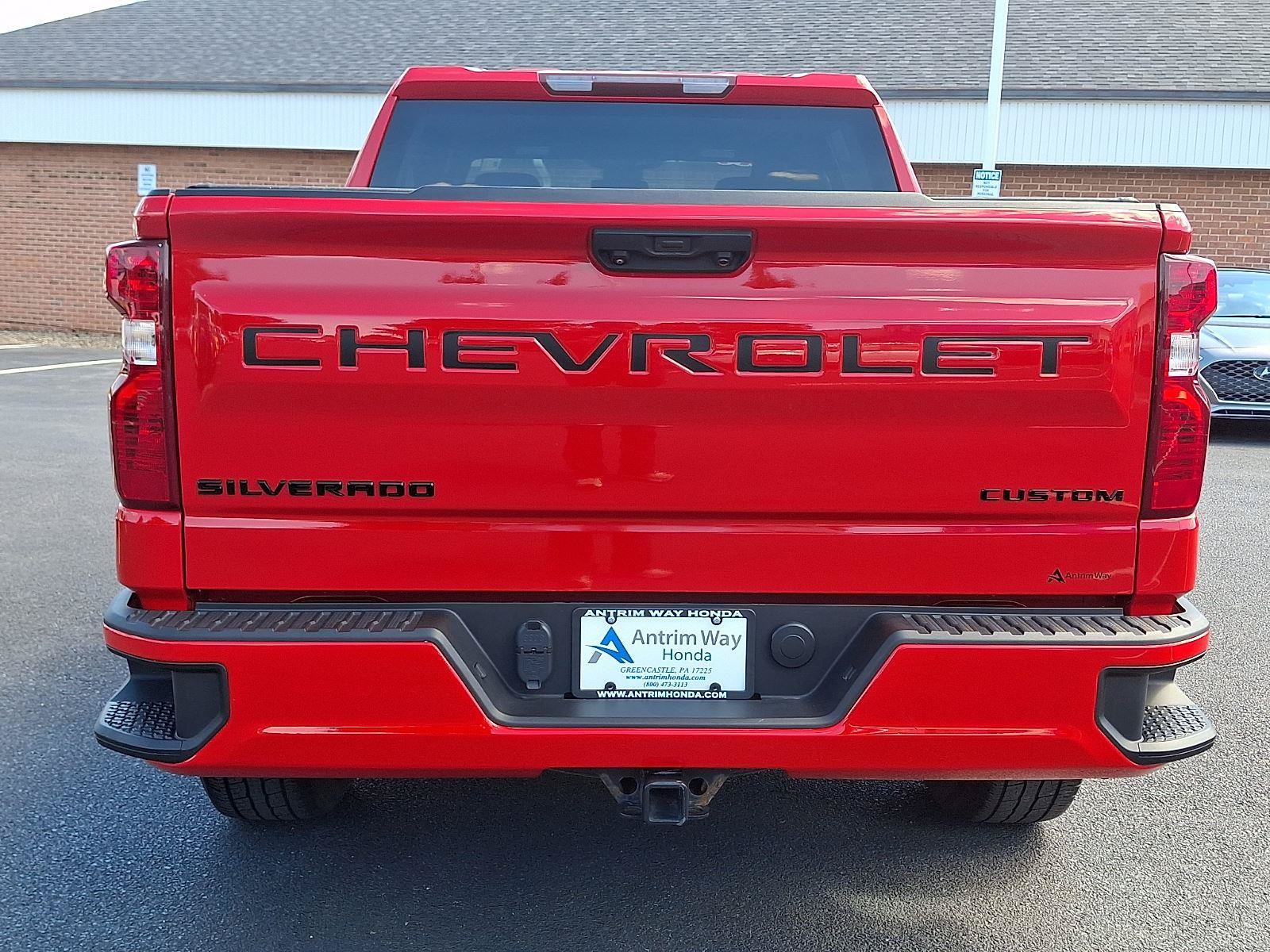 Used 2022 Chevrolet Silverado 1500 Custom w/ LPO, Dark Essentials Package AWD/4WD image 5