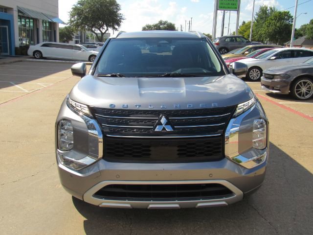 Used 2022 Mitsubishi Outlander SEL image 2