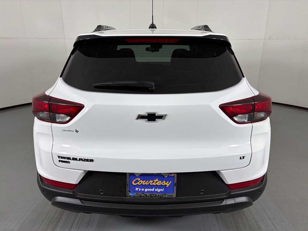 Used 2026 Chevrolet TrailBlazer LT w/ Midnight Edition AWD/4WD image 7